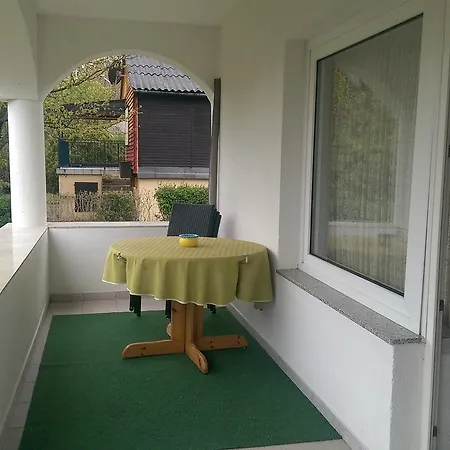 Appartementhaus Lilla 1 Zánka